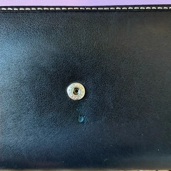 Coach Hampton leather wallet. GUC. Black leather with purple leather interior. - Picture 7 of 10